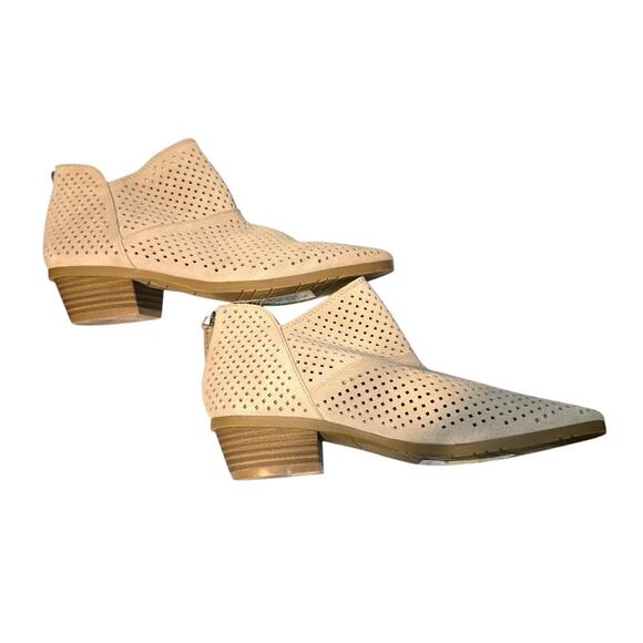 Kenneth Cole REACTION 7 Brown Women's Chelsea Ankle Boots 1 1/2 Inch Heel Shoes - Picture 3 of 9